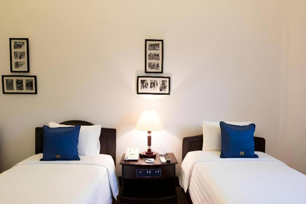 Hoa Binh Hotel Hanói Exterior foto